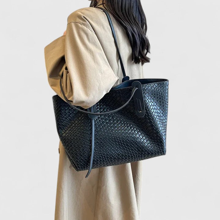 A Chic Tote Bag